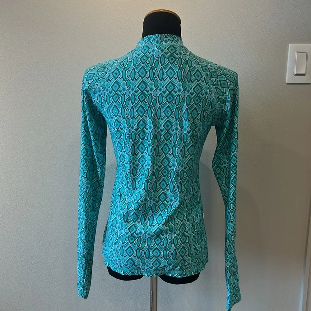 NWOT Helen Jon Sun Shirt